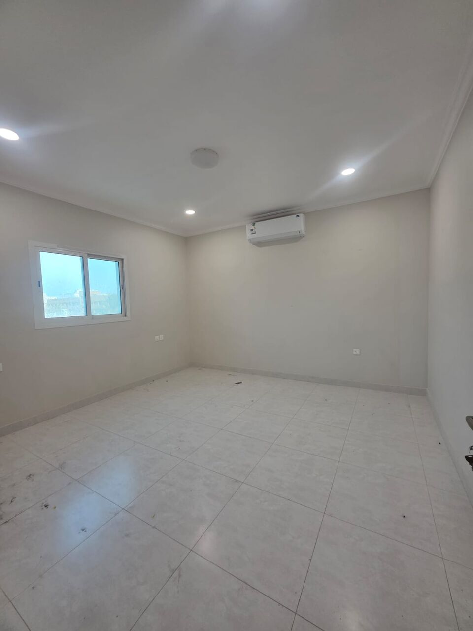 Khobar, Apartments, Flats, Houses & Villas, SAR 24600/year,  3 BR,  3 Bedrooms, 2 Bathrooms, A Kitchen,with Air Conditioners  Elevator Available