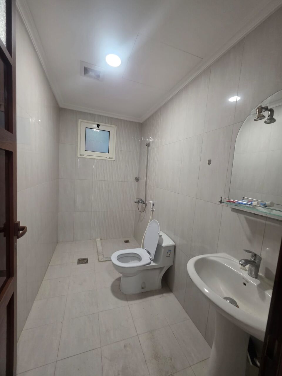 Khobar, Apartments, Flats, Houses & Villas, SAR 24600/year,  3 BR,  3 Bedrooms, 2 Bathrooms, A Kitchen,with Air Conditioners  Elevator Available