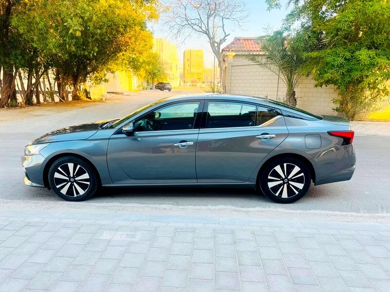 Manama, Vehicles, Cars & Trucks , BHD 5800,  Nissan Altima SV,  2021,  Automatic,  61000 KM,   Full Option First Owner Fully Agency Maintained Low Mileage Neat Clean Ca