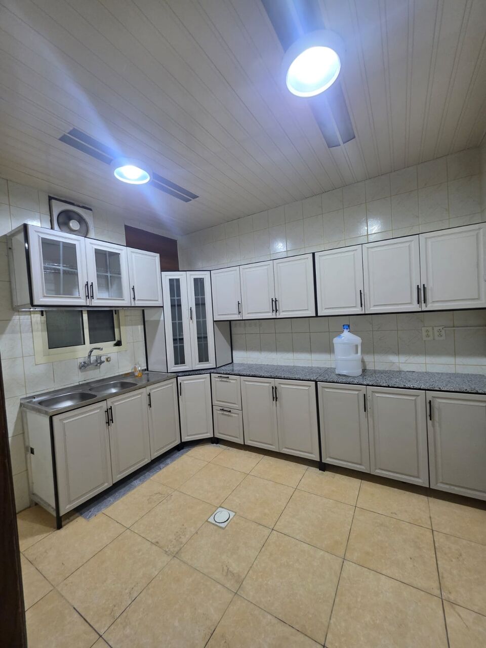 Khobar, Apartments, Flats, Houses & Villas, SAR 25000/year,  4 BR,  Consists Of:- 4 Bedrooms, A Living Room, 2 Bathrooms, And A Kitchen,  Second Floor  Elevat