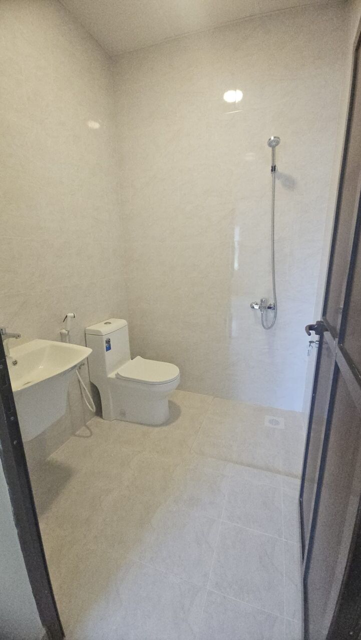 Umm Al Hassam, Apartments, Flats, Houses & Villas, BHD 280/month,  3 BR,  3 Bedroom Semi Furnished Flat For Rent Ewa Under Owner Name