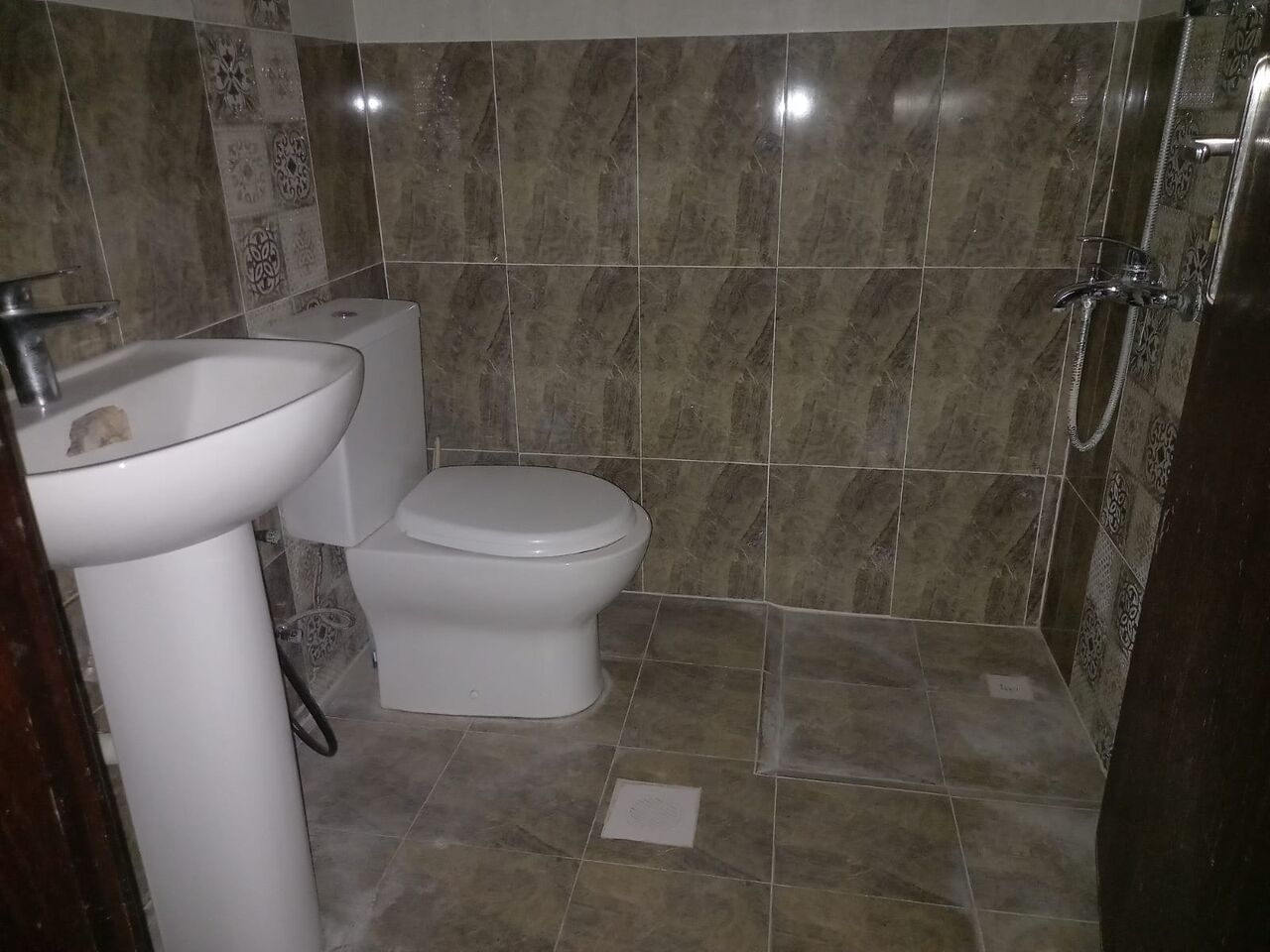 Galali, Apartments, Flats, Houses & Villas, BHD 130/month,  2 BR,  # 2 BEDROOMS,2 BATHROOMS,HALL,KITCHEN,FLAT FOR RENT IN GALALI BACKSIDE OF AIR PORT #