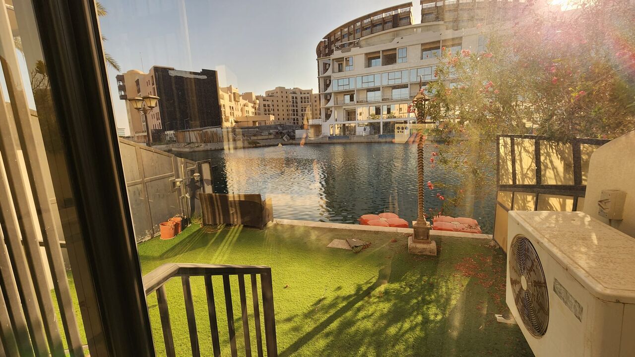 Amwaj Islands, Villas, BHD 850,  Furnished,  160 Sq. Meter,  Canal Access 2 BR FF Villa For Rent Floating City