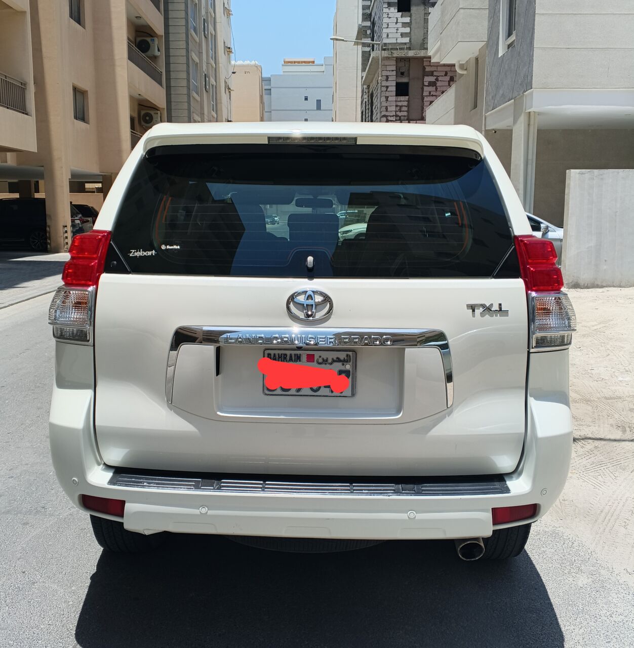 Hidd, Vehicles, Cars & Trucks , BHD 5300,  Toyota Prado,  2011,  Automatic,  164000 KM,    2.7L (White) &ndash; Excellent Condition, Ready To Drive