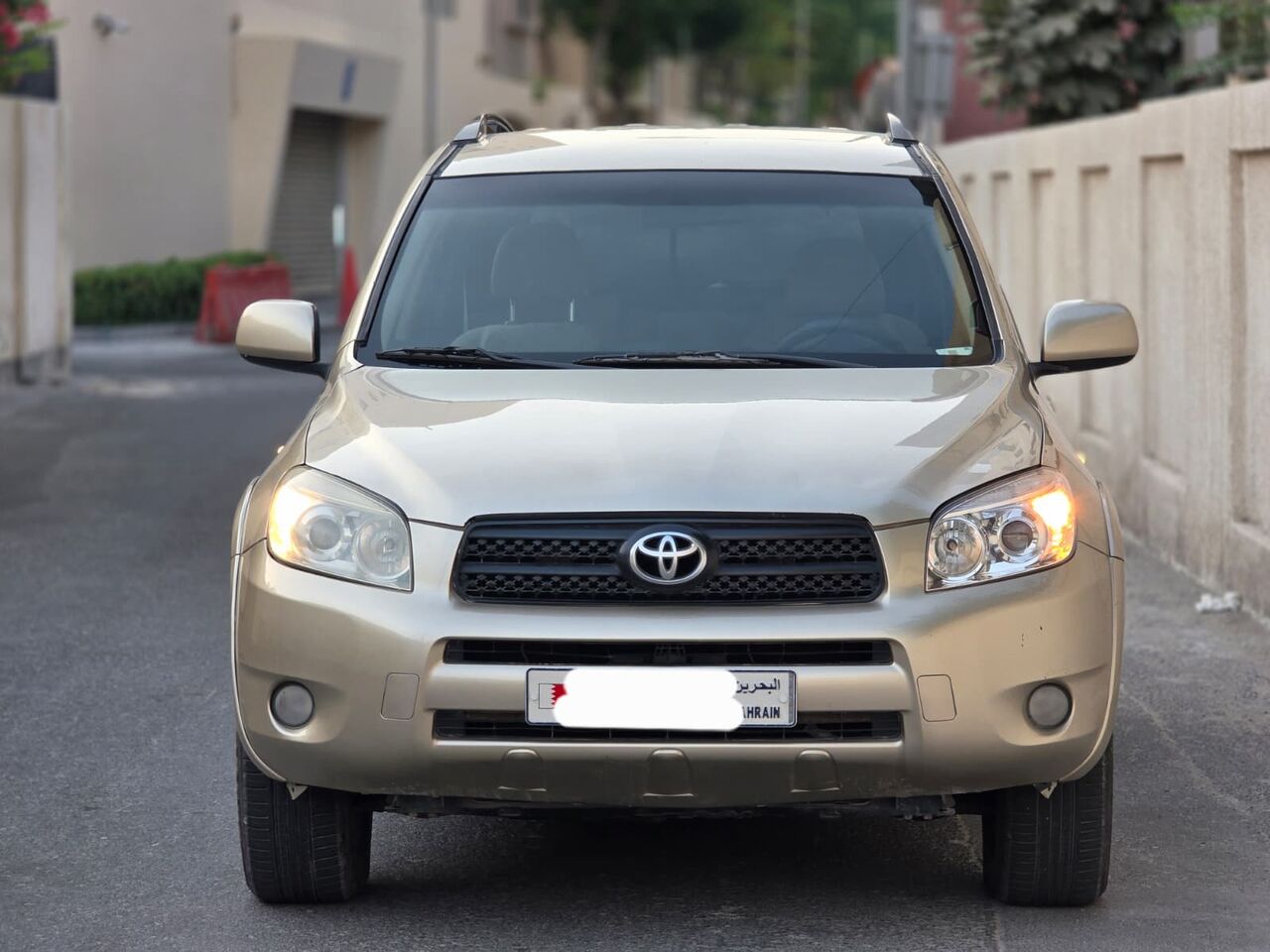 Manama, Vehicles, Cars & Trucks , BHD 2100,  RAV 4,  2006,  Automatic,  220000 KM,  RAV4  FOR SALE