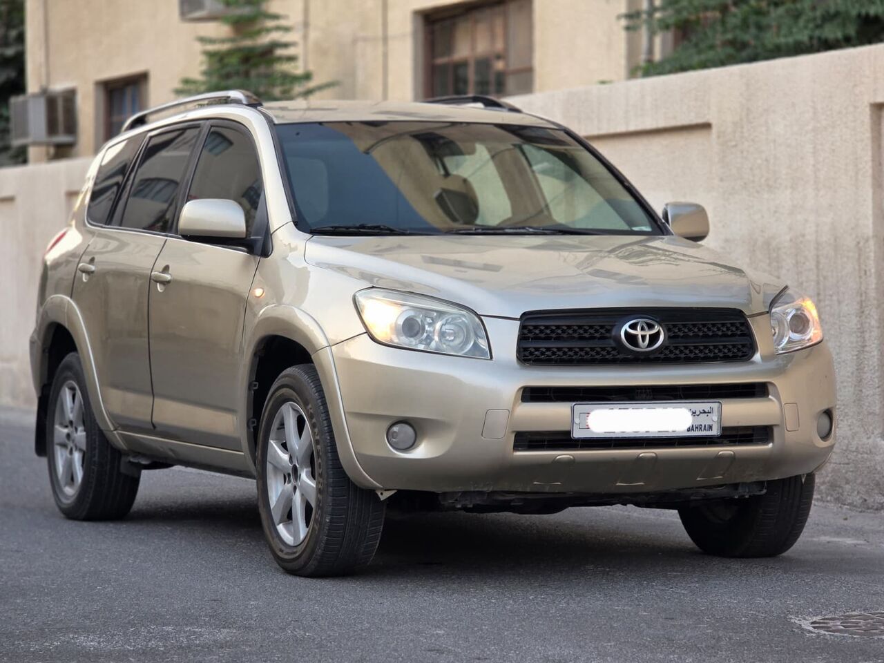 Manama, Vehicles, Cars & Trucks , BHD 2100,  RAV 4,  2006,  Automatic,  220000 KM,  RAV4  FOR SALE