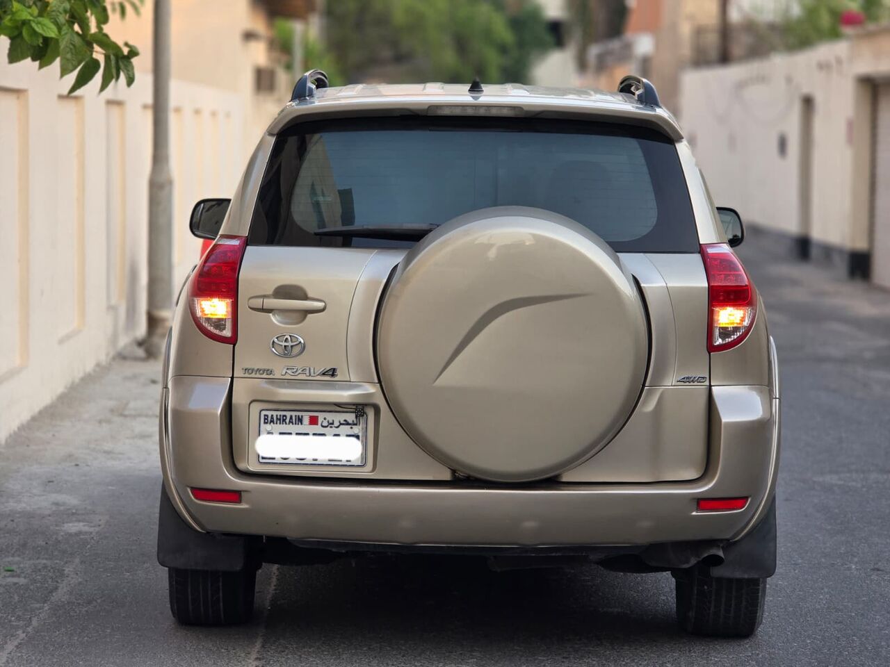 Manama, Vehicles, Cars & Trucks , BHD 2100,  RAV 4,  2006,  Automatic,  220000 KM,  RAV4  FOR SALE