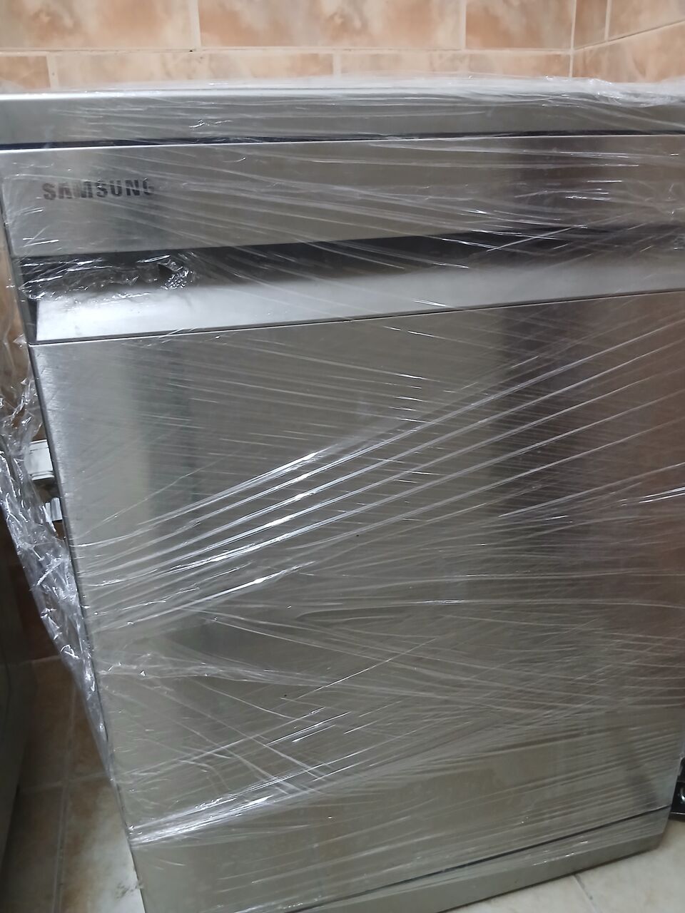 Al Khobar Al Shamalia, Appliances, SAR 1500,  Dishwasher  Samsung 14 Place Settings, 8 Prog, WiFi,