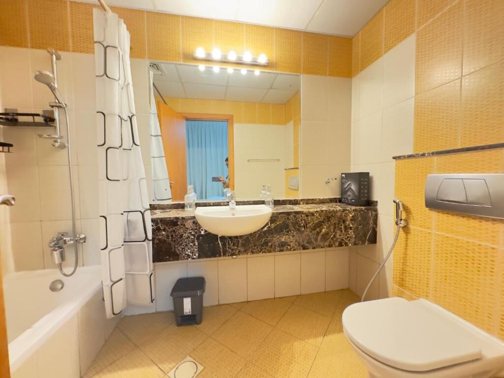 Dubai, Holiday/Vacation Rentals, AED 350/day,  2 BR,  Luxury 2BR Marina Apartment For Rent