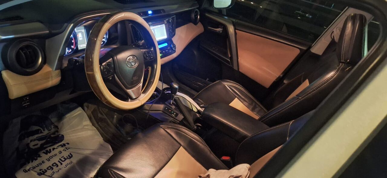 Al Malaz, Vehicles, Cars & Trucks , SAR 48000,  Toyota RAV4 XLE 2016 &ndash; 4WD,  2016,  Automatic,  165 KM,
