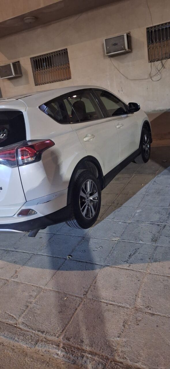 Al Malaz, Vehicles, Cars & Trucks , SAR 48000,  Toyota RAV4 XLE 2016 &ndash; 4WD,  2016,  Automatic,  165 KM,