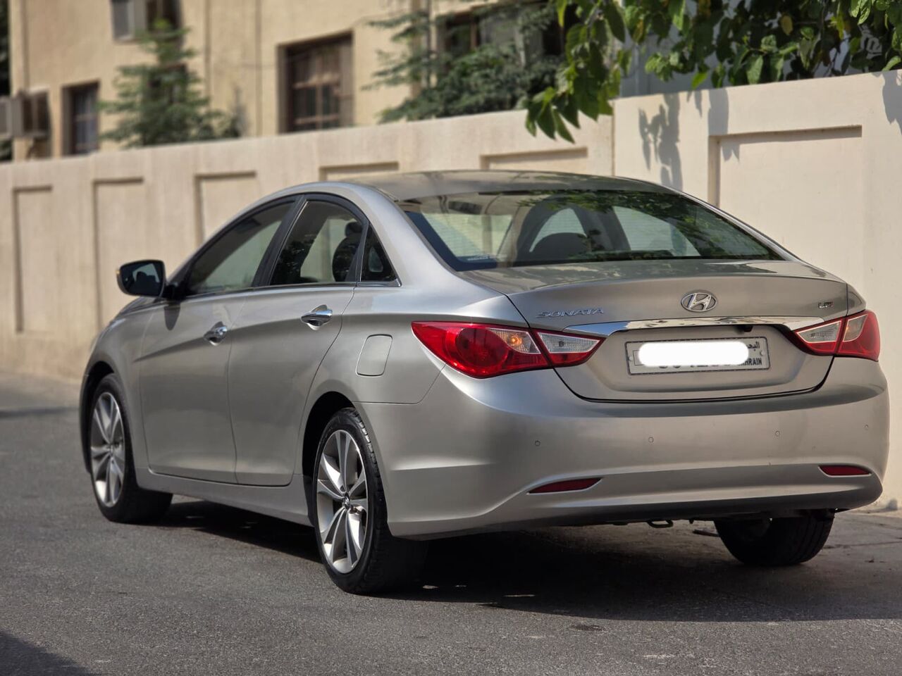 Manama, Vehicles, Cars & Trucks , BHD 2300,  Hyundai Sonata,  2014,  Automatic,  240000 KM,    FOR SALE