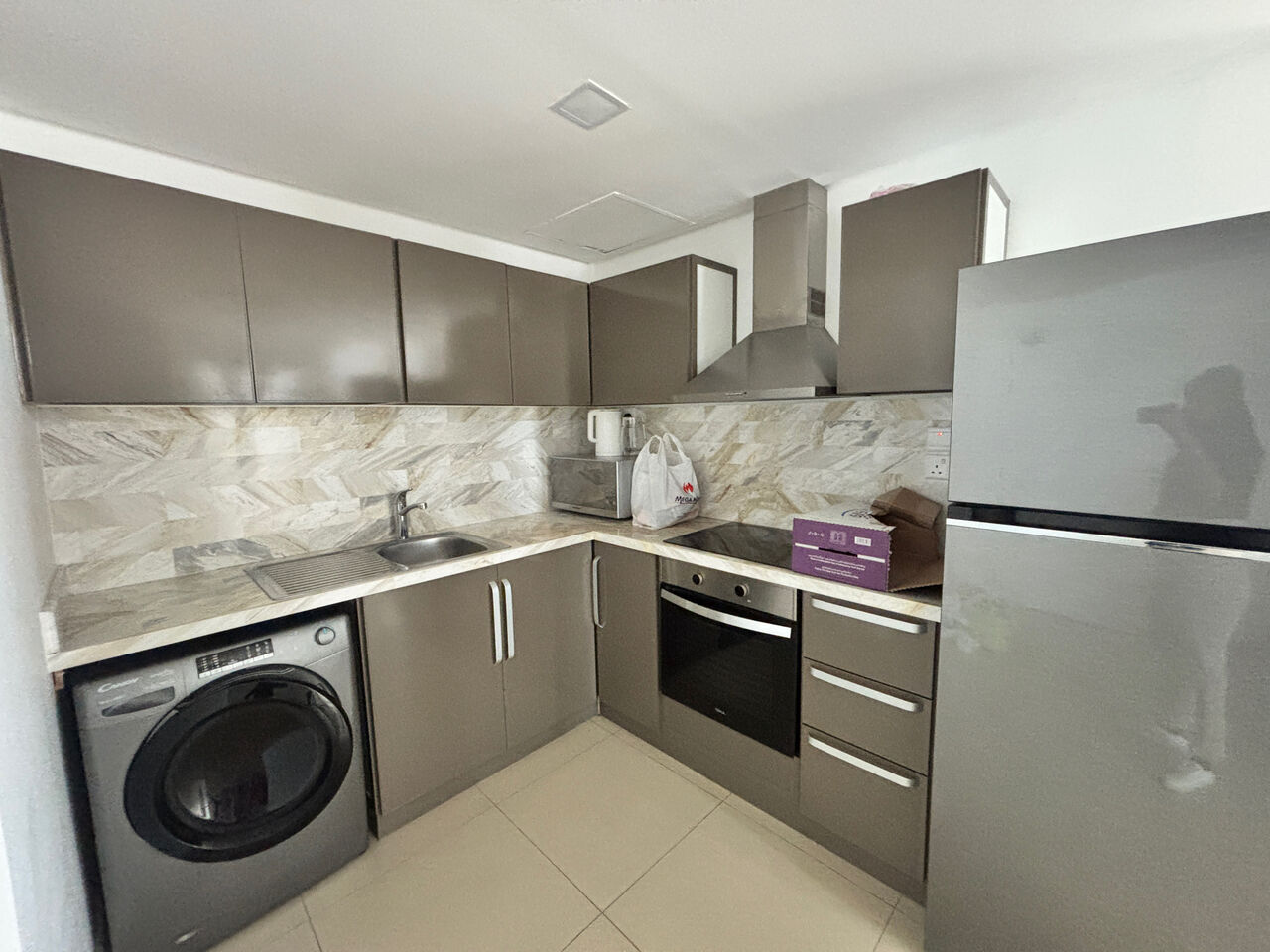 Segaya, Apartments, Flats, Houses & Villas, BHD 400/month,  2 BR,  Spacious & Bright 2BHK | Fully Furnished | Gym, Pool & WiFi | Salmaniya / Zinj / Segaya
