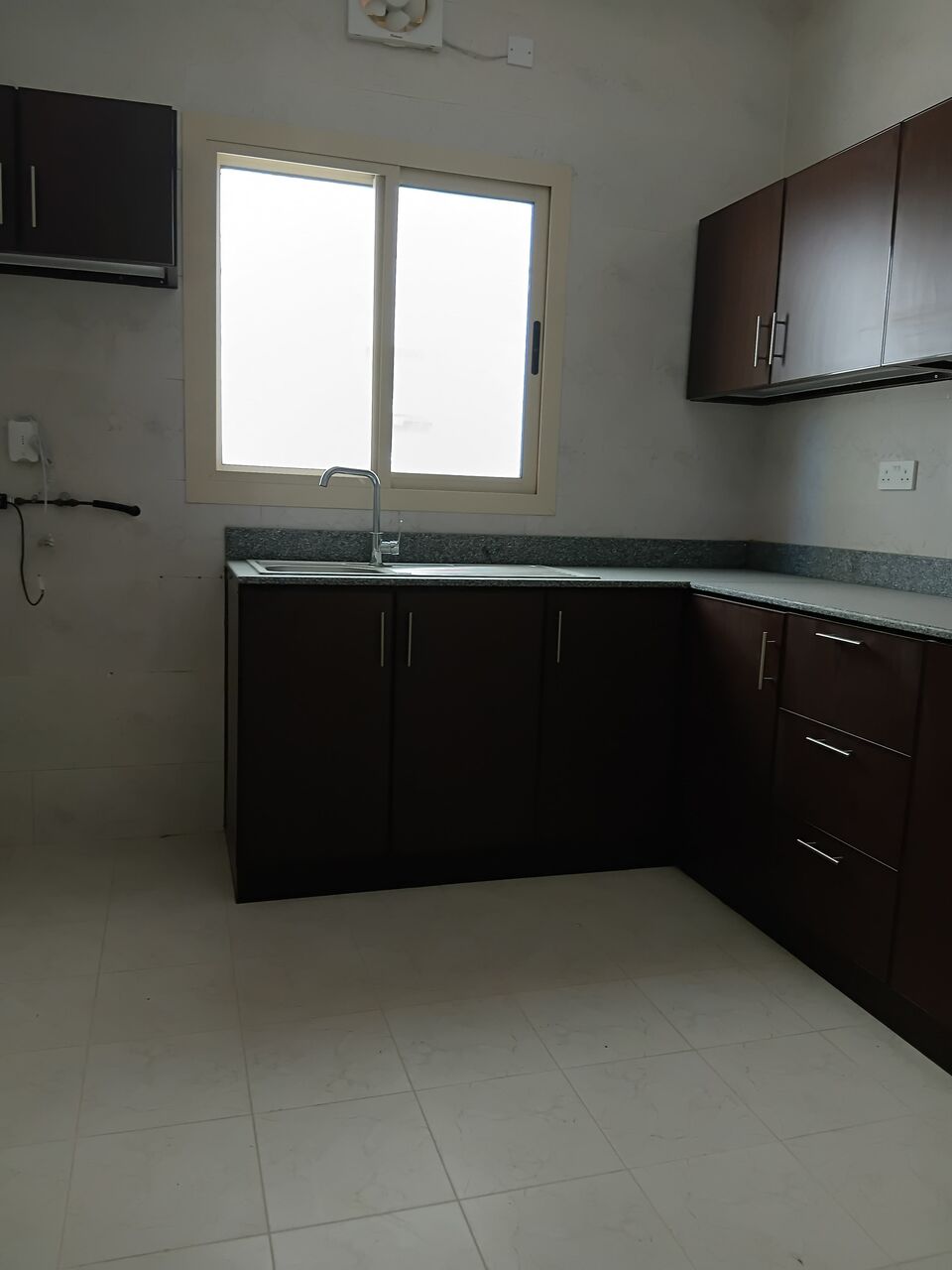 Manama, Apartments, Flats, Houses & Villas, BHD 250/month,  2 BR,  Flat For Rent