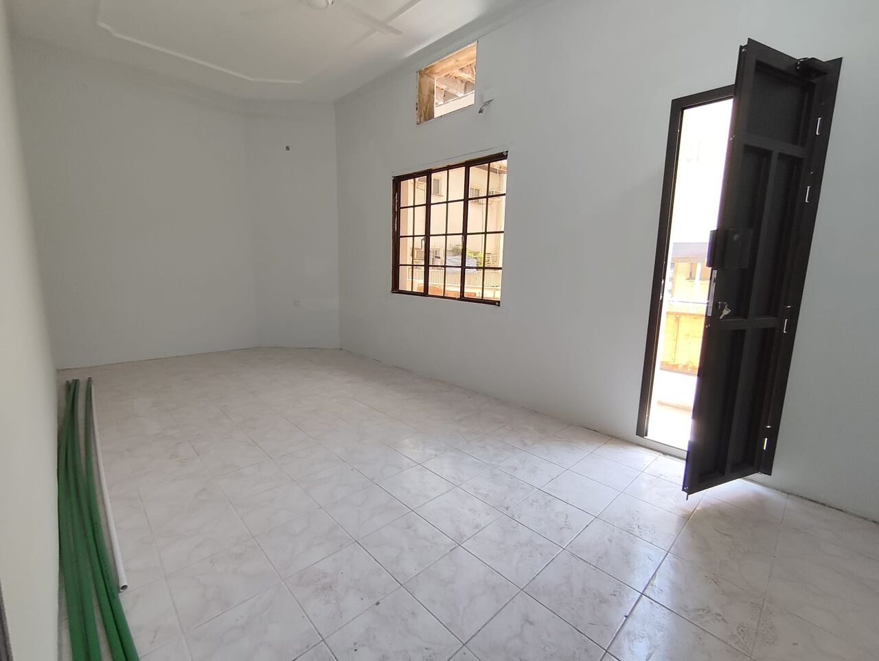 Salmaniya, Apartments, Flats, Houses & Villas, BHD 135/year,  1 BR,  Salmaniya:- 1Bhk Unfurnished Flat On Rent ...
