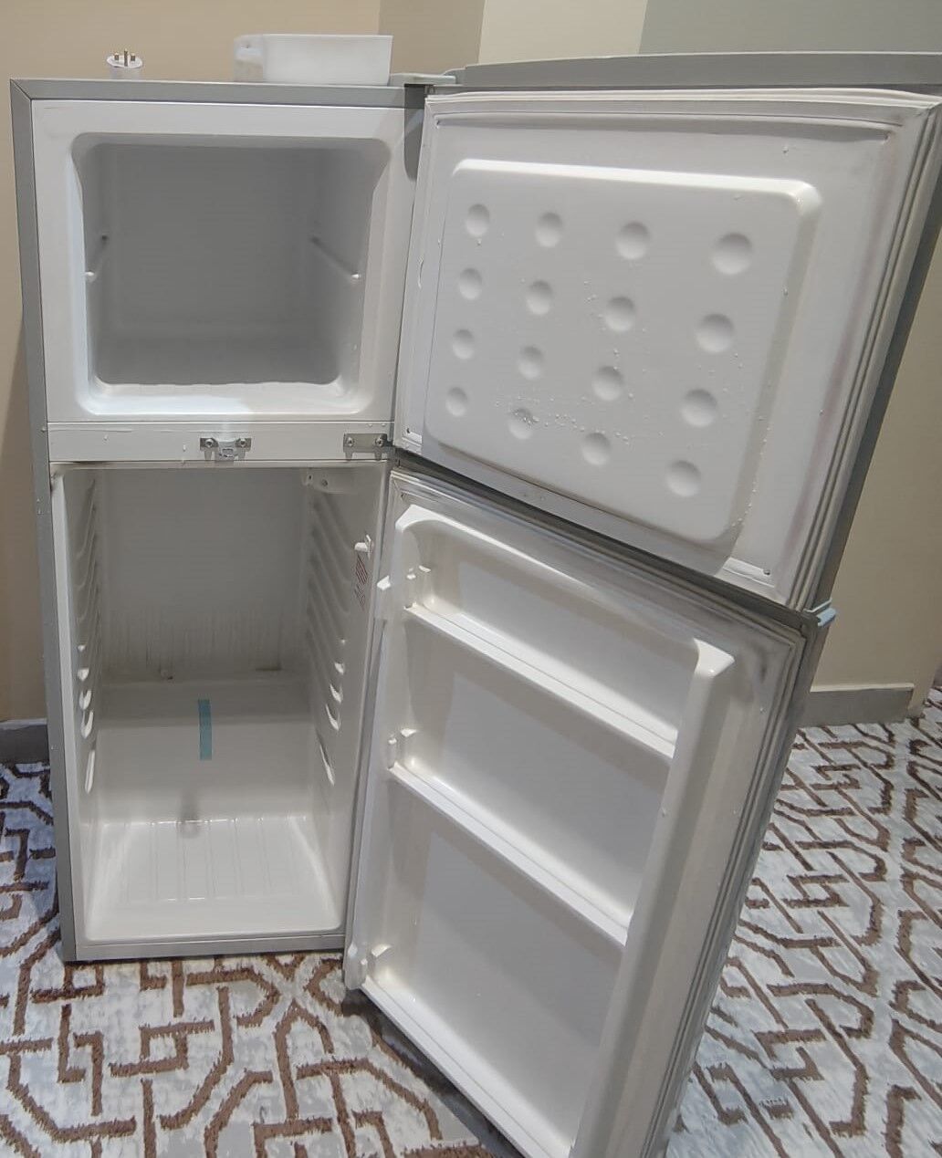 Al Malaz, Electronics, SAR 500,  SAR 500, Refrigerator And Freezer (fridge) 201L