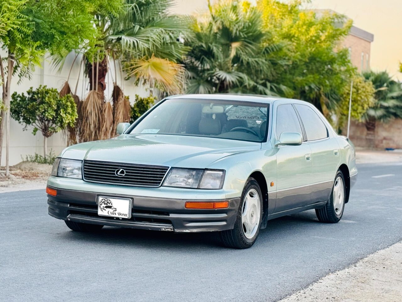 Manama, Vehicles, Cars & Trucks , BHD 1400,  Lexus LS,  1997,  473000 KM,  Full Option