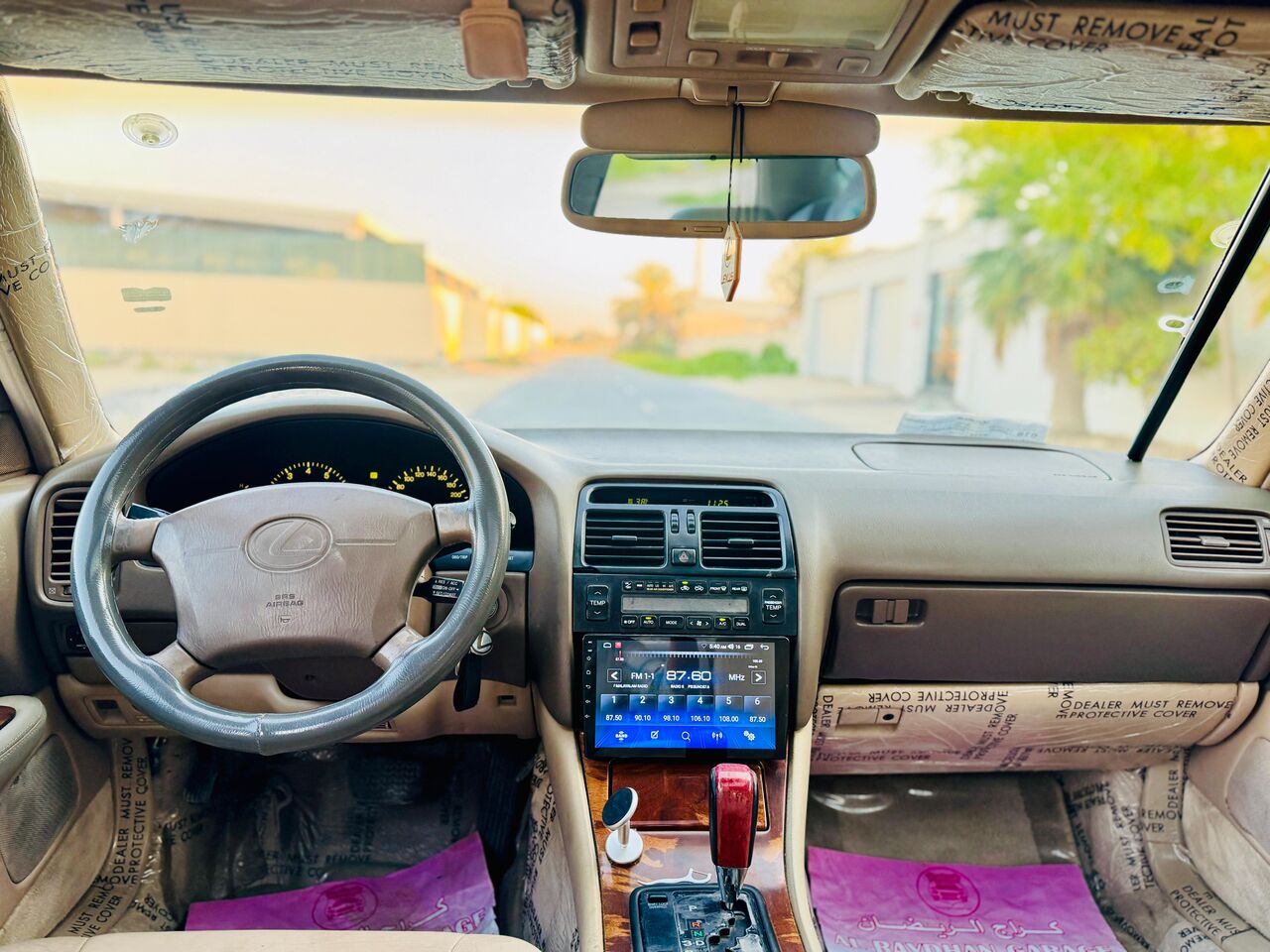 Manama, Vehicles, Cars & Trucks , BHD 1400,  Lexus LS,  1997,  473000 KM,  Full Option