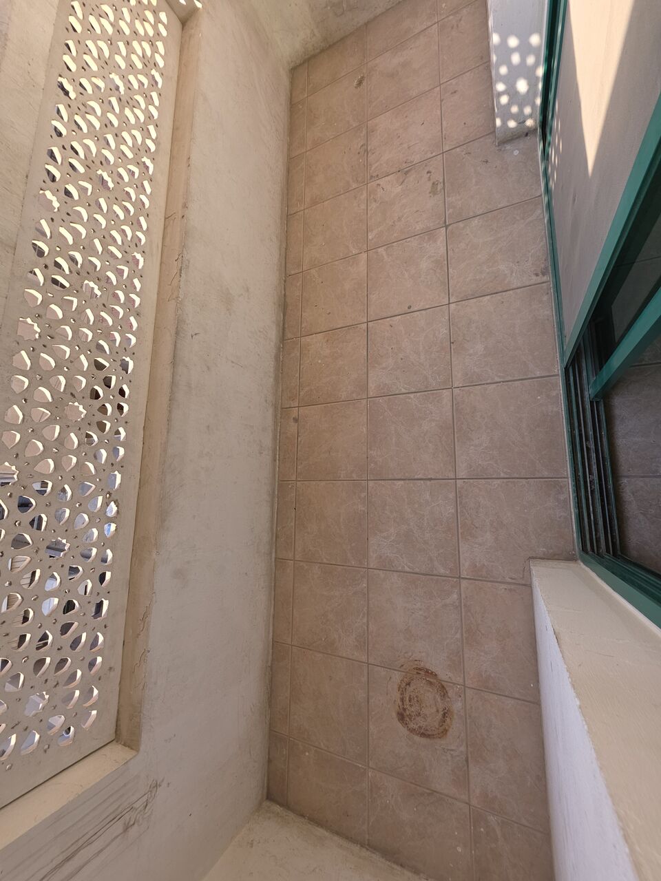 Adliya, Apartments, Flats, Houses & Villas, BHD 230/month,  2 BR,  Parking & Balcony - Semi Furnished Neet 2 BHK Family Flat Without Ewa @230/BD In Adliya