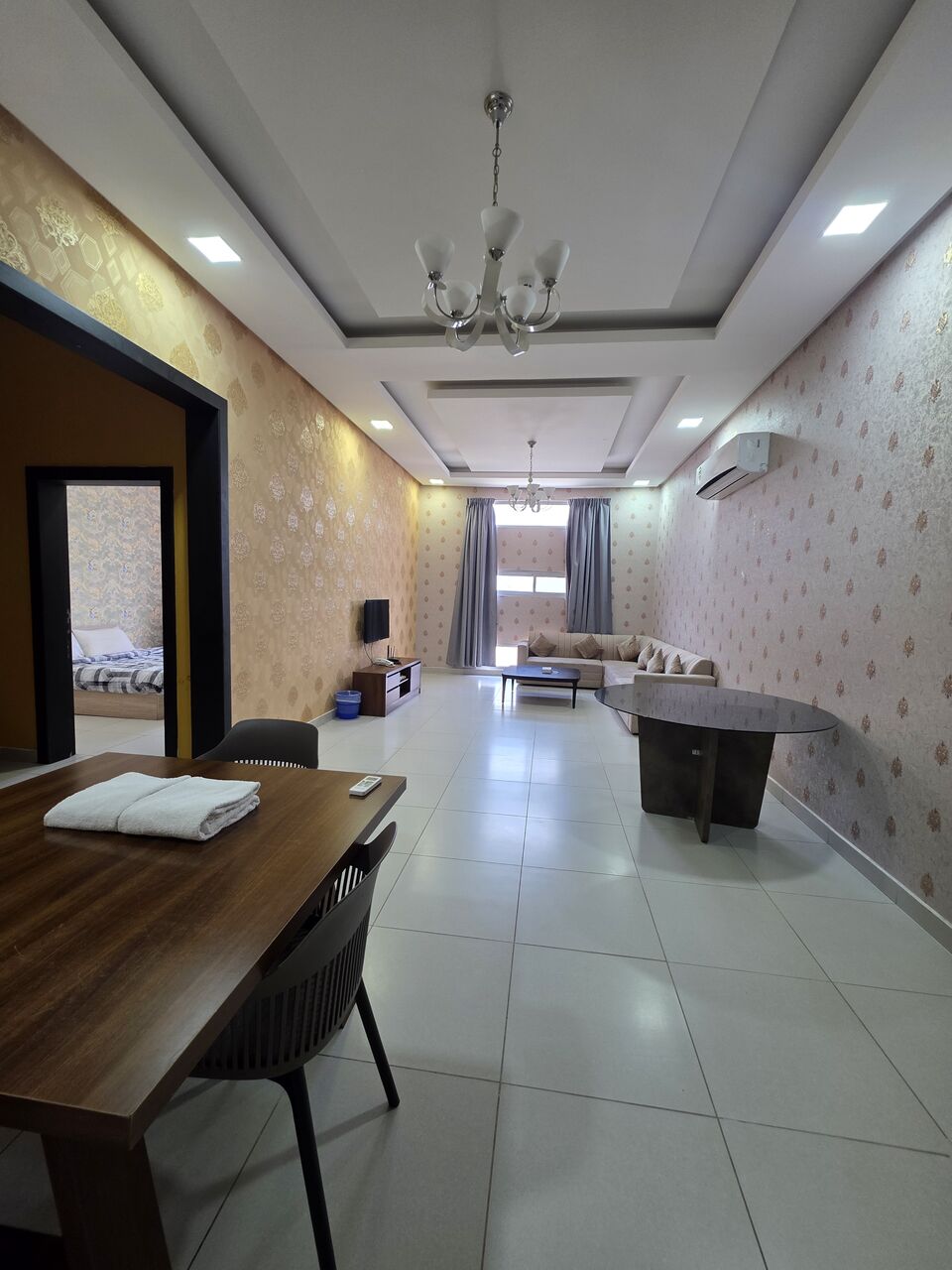 Manama, Apartments, Flats, Houses & Villas, BHD 360/month,  Furnished,  2 BR,  Parking & WiFi - Fully Furnished Spacious 2 BHK Flat With Unlimited Ewa @360/BD In Seef