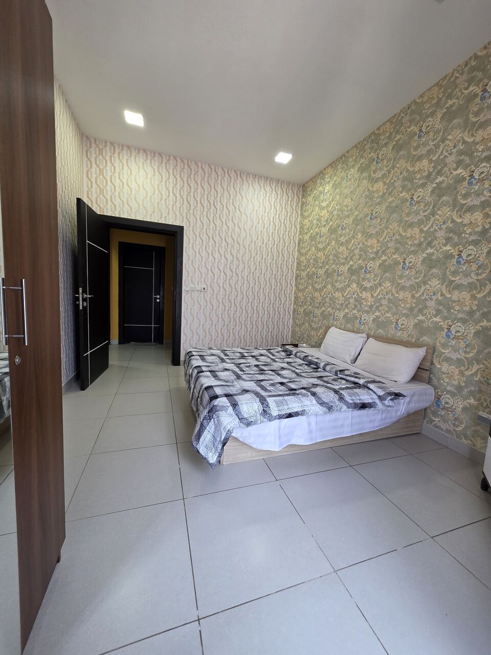 Manama, Apartments, Flats, Houses & Villas, BHD 360/month,  Furnished,  2 BR,  Parking & WiFi - Fully Furnished Spacious 2 BHK Flat With Unlimited Ewa @360/BD In Seef
