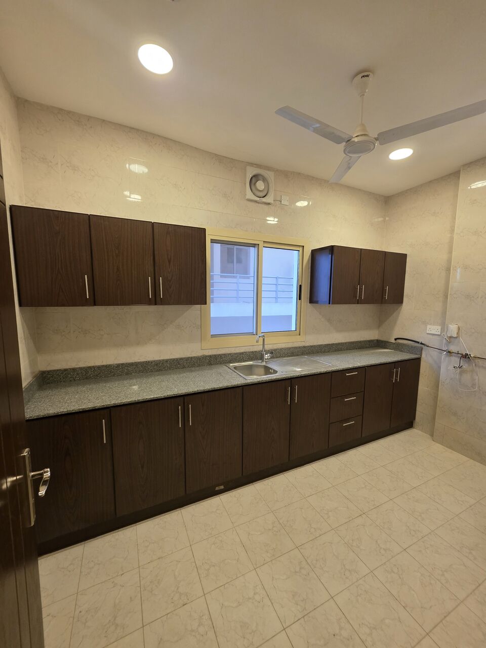 Manama, Apartments, Flats, Houses & Villas, BHD 310/month,  3 BR,  * Brand New - Neet Semi Furnished 3 BHK Flat With Ewa & Parking @ 310/BD In Um Al Assam