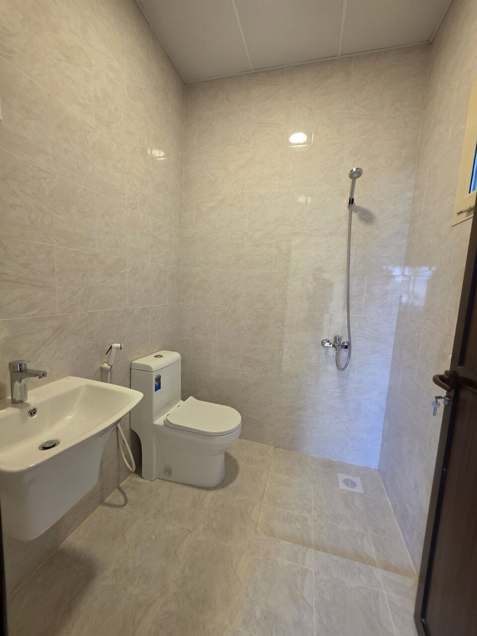 Manama, Apartments, Flats, Houses & Villas, BHD 310/month,  3 BR,  * Brand New - Neet Semi Furnished 3 BHK Flat With Ewa & Parking @ 310/BD In Um Al Assam