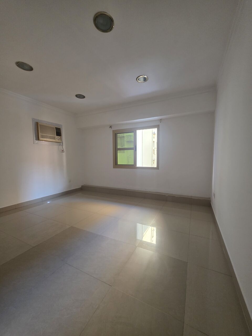 Gudaibiya, Apartments, Flats, Houses & Villas, BHD 280/month,  2 BR,  - Parking & Balconies - Semi Furnished 2 BHK Family Flat With Ewa @280/BD In Gudaibiya