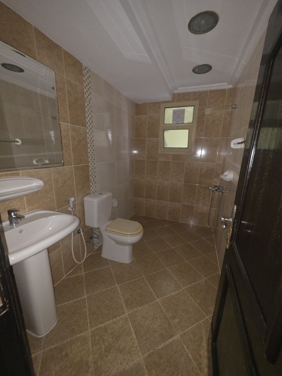 Gudaibiya, Apartments, Flats, Houses & Villas, BHD 280/month,  2 BR,  - Parking & Balconies - Semi Furnished 2 BHK Family Flat With Ewa @280/BD In Gudaibiya