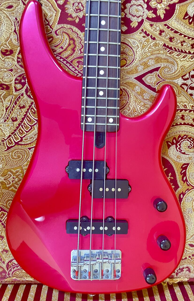 Riyadh, Musical Instruments, SAR 700,  Bass Guitar Yamaha RBS MS200 With Softcase