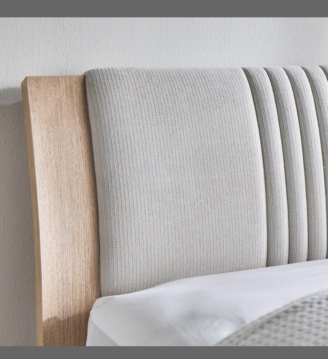 Al Hamra, Furniture, SAR 800,  King Size Bed 180 Cms X 200 Cms