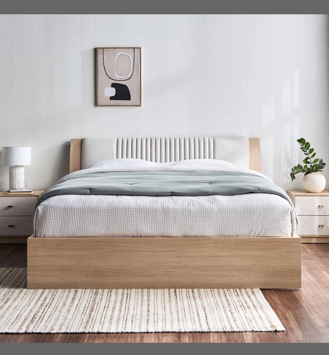 Al Hamra, Furniture, SAR 800,  King Size Bed 180 Cms X 200 Cms