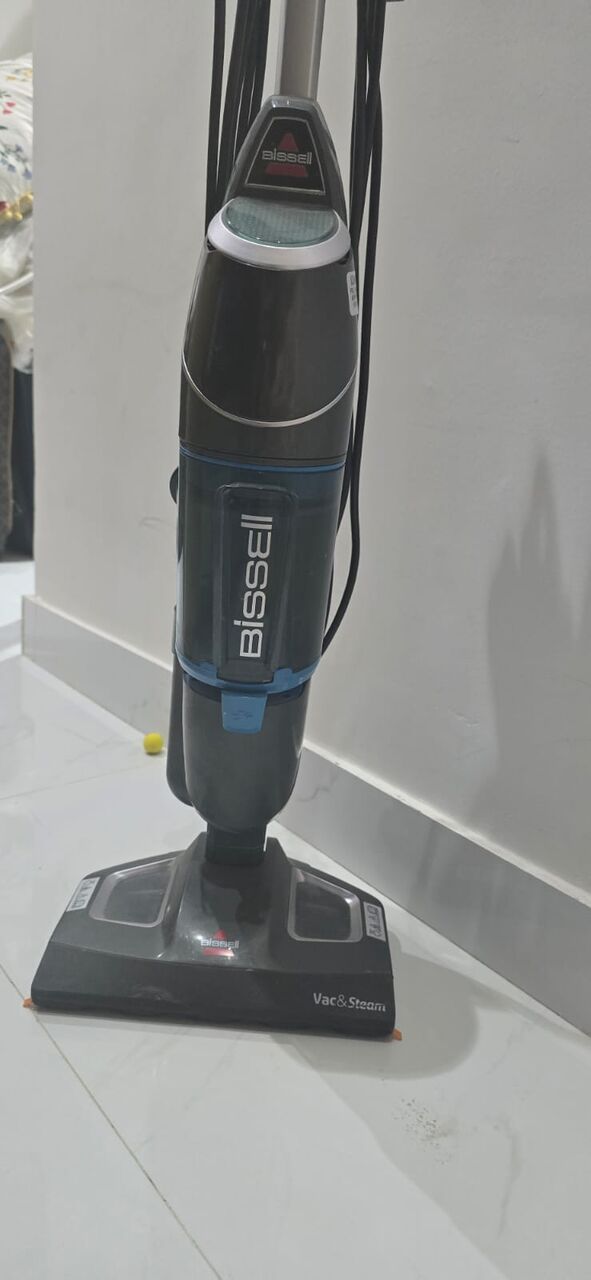 Riyadh, Appliances, SAR 300,  BISELL 2-1 Vaccum For Sale!! Unbelievable Price