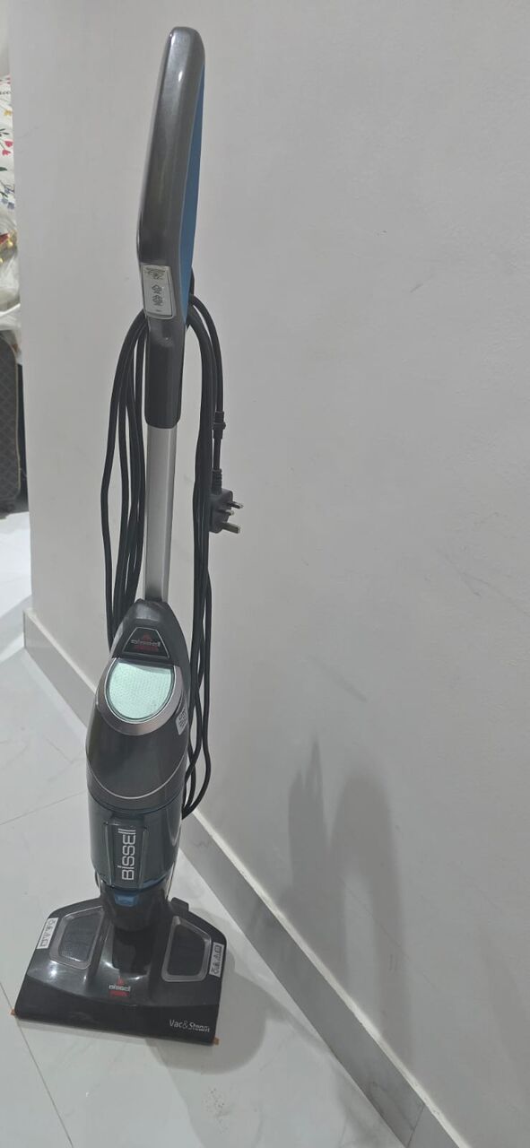Riyadh, Appliances, SAR 300,  BISELL 2-1 Vaccum For Sale!! Unbelievable Price