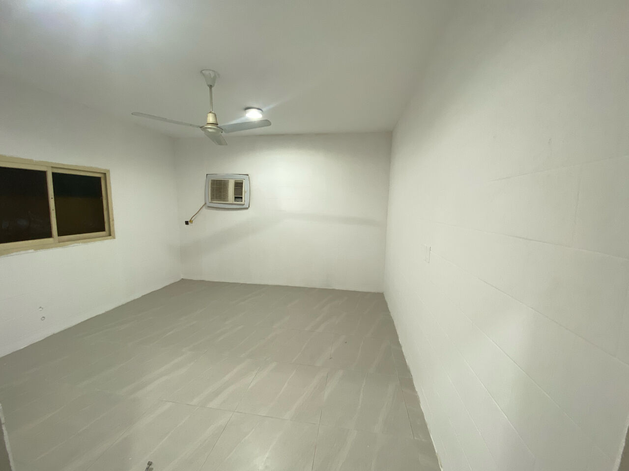 Abqaiq, Items Wanted, We Have A Room With A Living Room, Kitchen, And Bathroom In The City Of Buqayq.