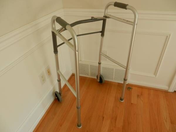 Los Angeles, Health & Beauty Items, USD 10,  Rolling Walker (rollator) With Hand Brakes