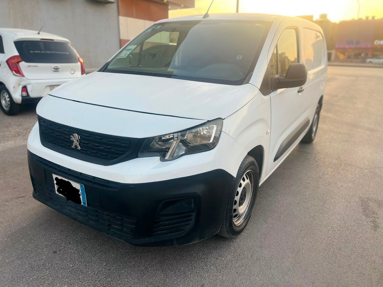 Riyadh, Vehicles, Cars & Trucks , SAR 29500,  Peugeot Partner Van 2021,  2021,  Manual,  164000 KM,  Peugeot Partner Van For Sale
