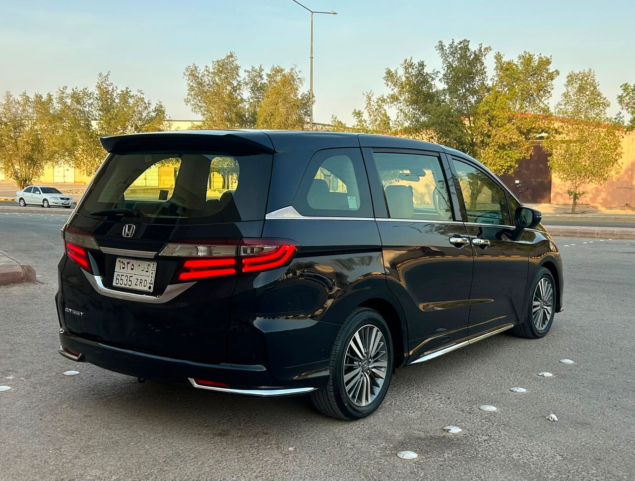 Riyadh, Vehicles, Cars & Trucks , SAR 59000,  Honda Odyssey,  2018,  Automatic,  159000 KM,    For Sale &ndash; Full Option (Highest Trim)