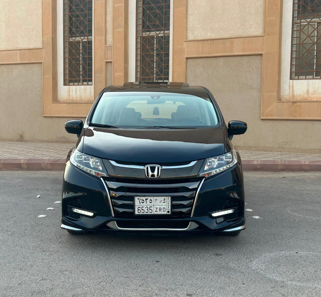 Riyadh, Vehicles, Cars & Trucks , SAR 59000,  Honda Odyssey,  2018,  Automatic,  159000 KM,    For Sale &ndash; Full Option (Highest Trim)