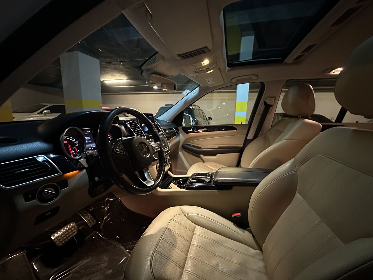 Riyadh, Vehicles, Cars & Trucks , SAR 68000,  Mercedes GLE 400,  2016,  Automatic,  163000 KM,   Jafali For Sale