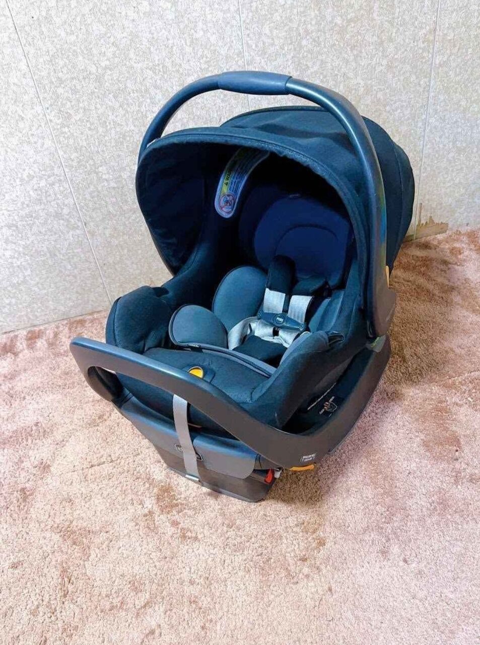 Jubail, Baby & Kid Stuff, SAR 300,  Branded Chicco Car Seat