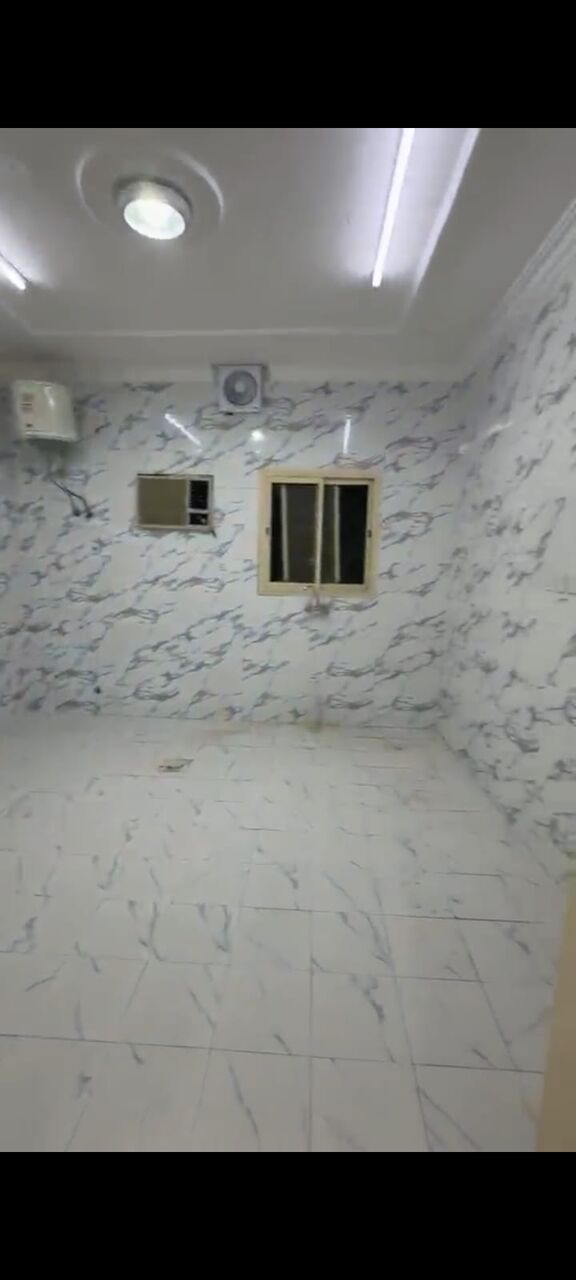 Al Naseem, Apartments, Flats, Houses & Villas, SAR 35000/year,  3 BR,  Specious Large Family Apartment With 3 Beadrooms 2bath Kitchen And Hall