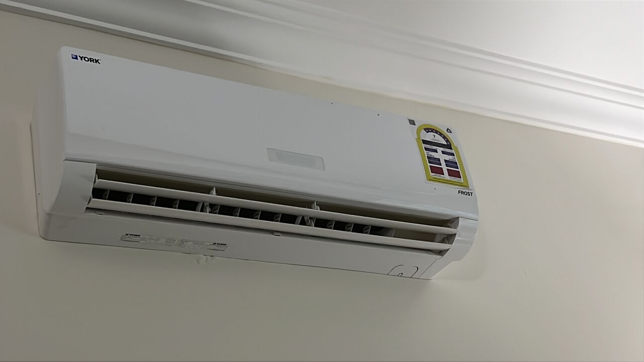 Jeddah, Air Conditioners, SAR 700,  York 18,000 BTU Split Air Conditioner