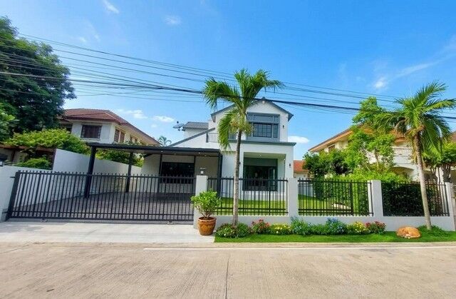 Bangkok, Real Estate For Sale, THB 9490000,  4 BR,  117 Sq. Feet,  2-story Detached House, L&H Ladawan Pinklao, Area 117 Sq M, On An Area Of ​​348.37 Sq M,
