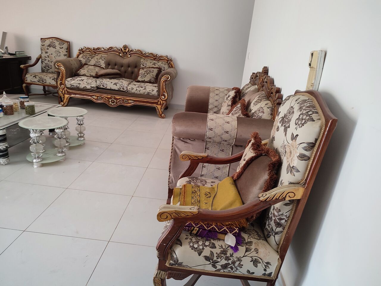Riyadh, Housing Exchanges, SAR 50/year,  3 BR,  Household Items Available To Sale In Very Less Price, Dabab Main Road