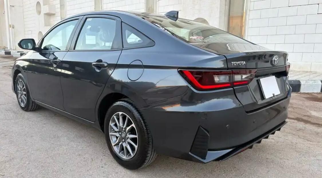 Riyadh, Vehicles, Cars & Trucks , TOYOTA YARIS Y GRAY,  2023,  Automatic,  90000 KM,  NEAT CONDITION C