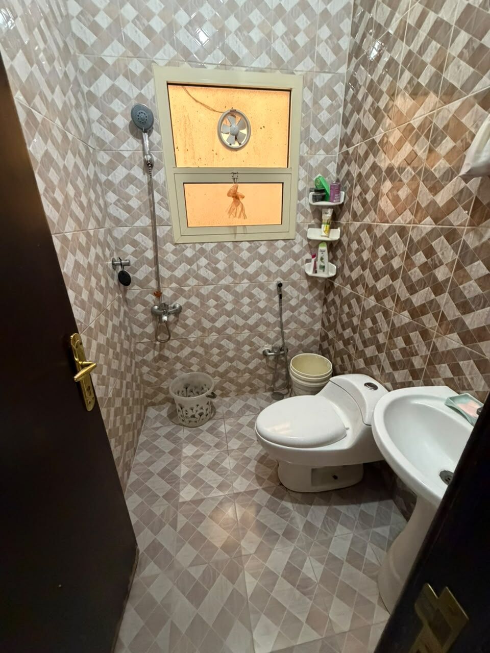 Riyadh, Housing Exchanges, SAR 39000/year,  2 BR,  1400 Sq. Meter,  2BHK Fully Furnished Apartment For Lease Transfer- Ready To Move In