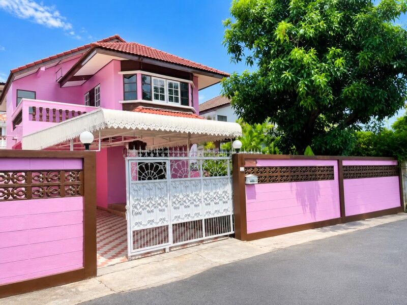 Bangkok, Villas, THB 24998,  70 Sq. Feet,  Central Westgate 980 M. 2-story House, 4 Bedrooms, 2 Bathrooms, Next To Kasemrad