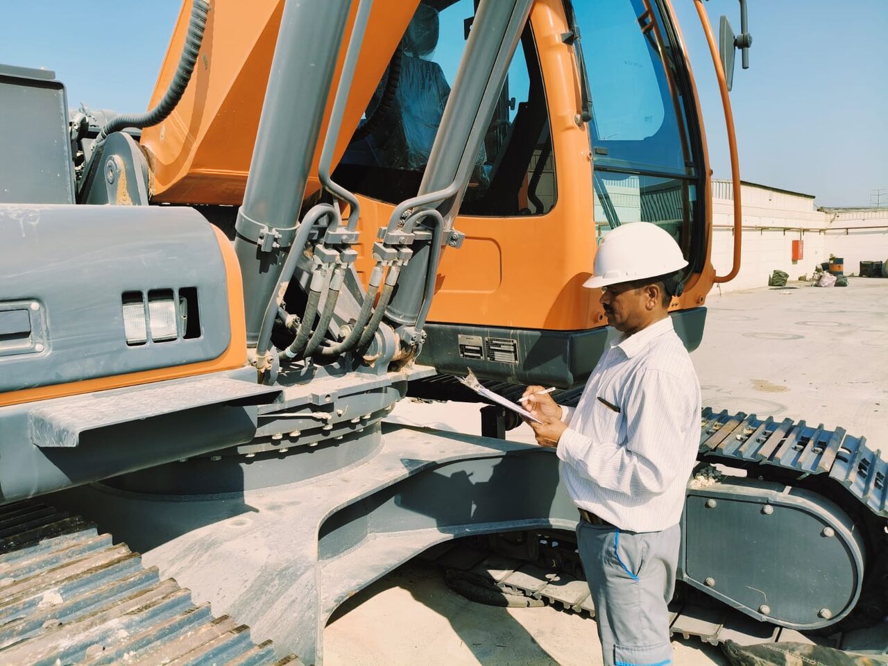 Dammam, Equipment Rental, DOOSAN Excavator 22 Ton With Operator Available