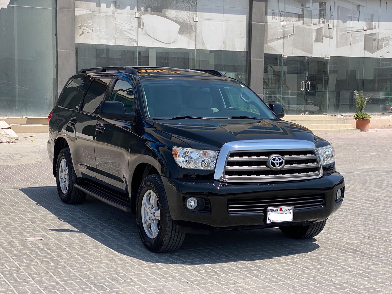 Manama, Vehicles, Cars & Trucks , BHD 8500,  Toyota Sequoia,  2016,  Automatic,  177300 KM,    (Black)